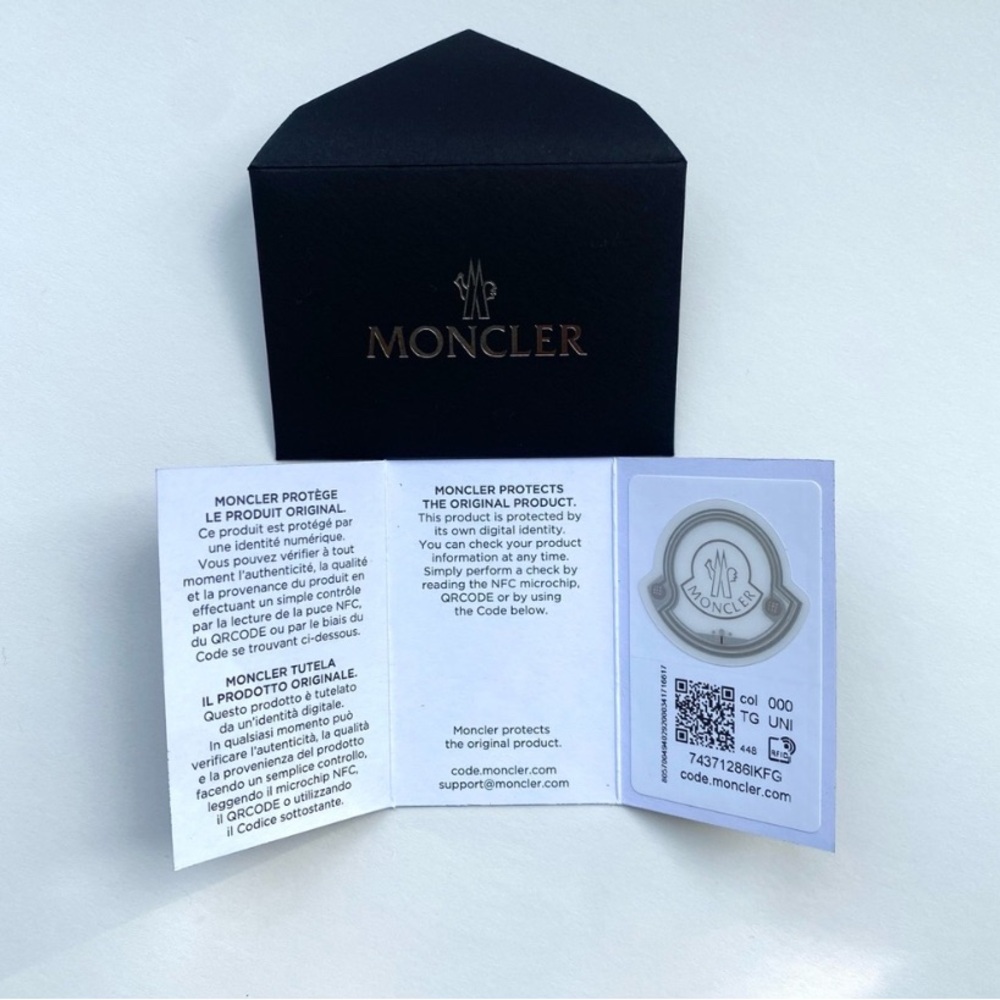 Authentic Moncler Oversized Sunglasses with original cloth and case - Picture 6 of 8